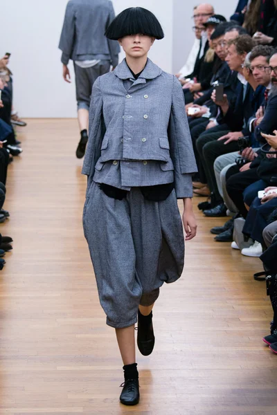 Look 17